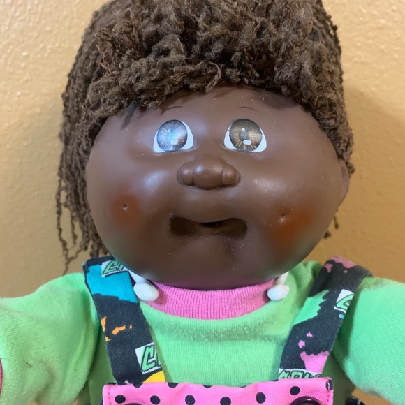 Vintage Cabbage Patch Kids Designer Line Doll AA With Pacifier In HTF Overalls - Picture 4 of 16